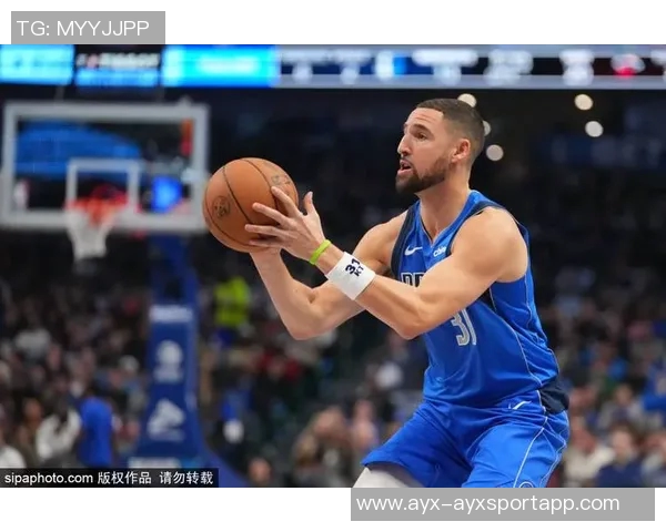 安东尼戴维斯左小腿轻微拉伤官方宣布将缺席至少两场比赛 安东尼戴维斯左小腿轻微拉伤官方宣布将缺席至少两场比赛