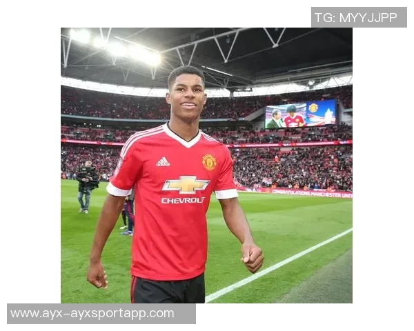 拉什福德面临续约抉择巴萨欲买断需降薪至1400万以下 拉什福德面临续约抉择巴萨欲买断需降薪至1400万以下