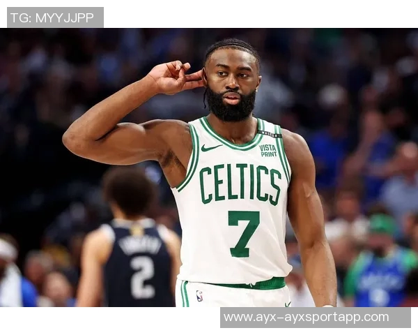 杰伦布朗打电话詹姆斯请教植发问题引发热议节目效果爆棚 杰伦布朗打电话詹姆斯请教植发问题引发热议节目效果爆棚