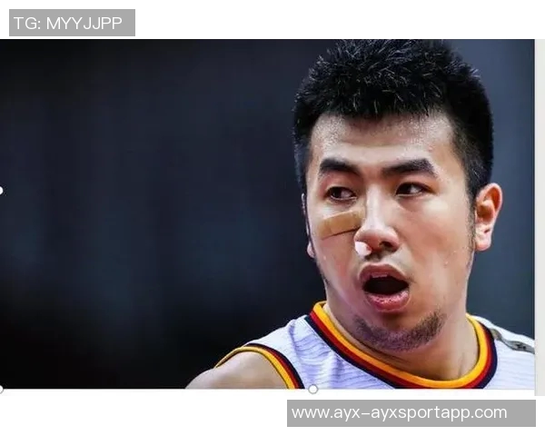 邹雨宸分享训练瞬间汗水见证坚持与信念努力向胜利迈进