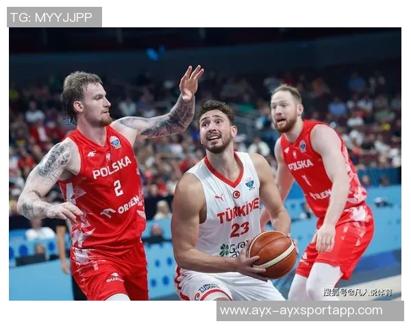 申京谈比赛表现强调团队合作的重要性与队友的支持