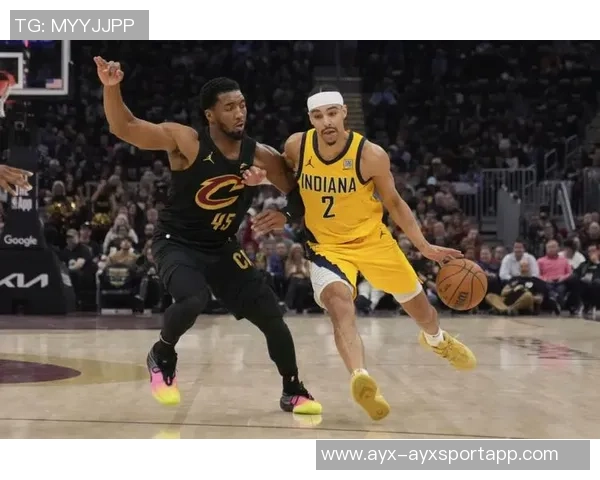 米切尔半场表现低迷8投仅2中三分球全失仅得11分并出现3次失误