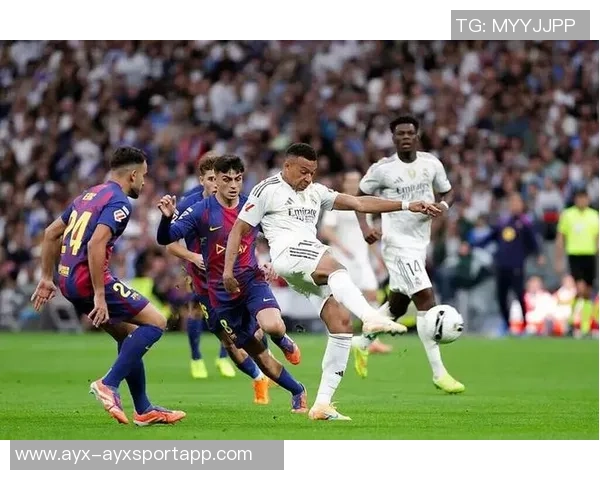 21世纪西班牙国家德比连续破门三人揭秘：姆巴佩C罗小罗的传奇时刻