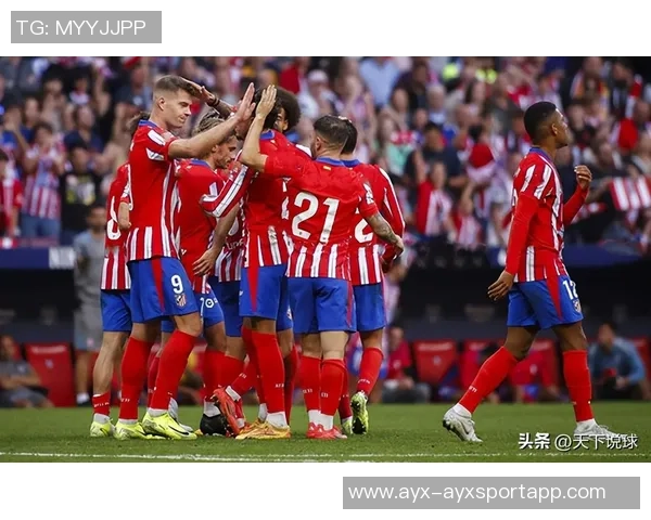 西甲联赛频现球场侮辱事件巴萨西蒙尼及多名裁判遭波及