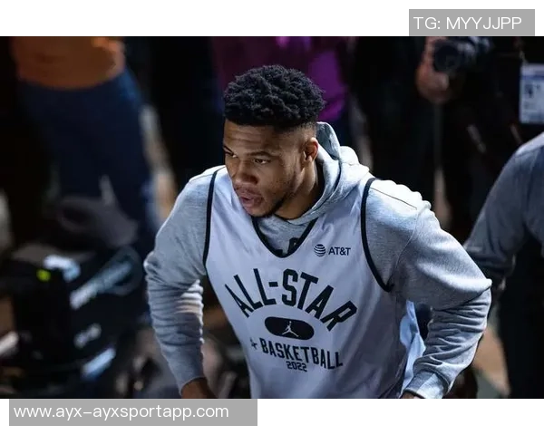 文班谈字母哥未来发展：我无法评判但期待他新篇章的精彩表现