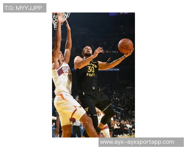 无奈之战库里22投12中三分7记独砍35分却难救勇士于水深火热之中